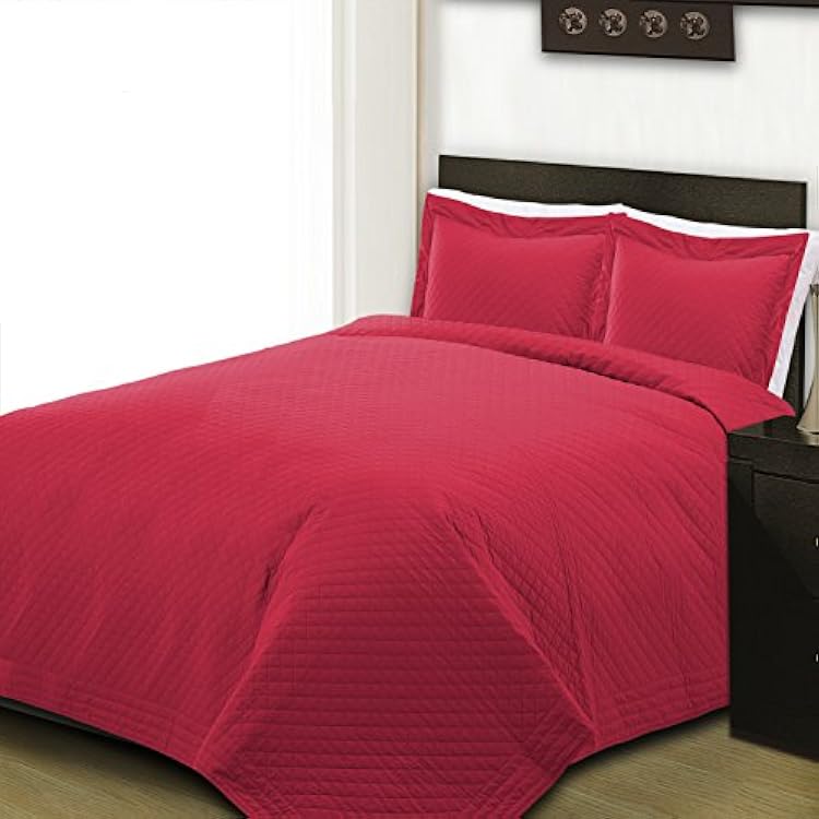 Cottonpure 100% Cotton Diamond Quilt, FullQueen, Solid, Red Scarlet