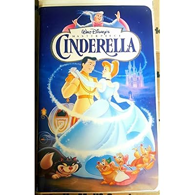 Cinderella (Walt Disney's Masterpiece) [VHS]