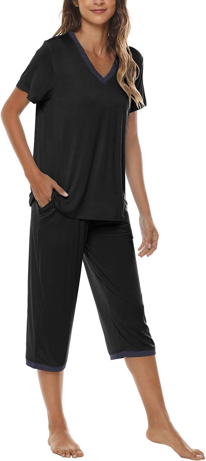 JINSHI Womens Pajamas Set Short Sleeve Top and Capri Pants Lightweight Sleepwear Comfy Pjs Lounge Set with Pockets