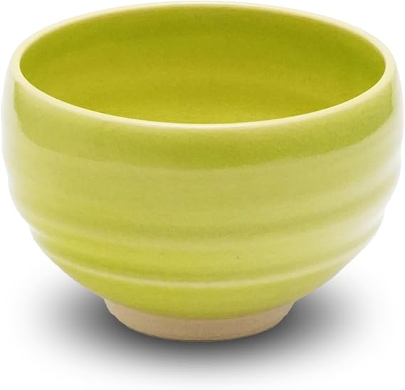 Kyoto Kiyomizu-yaki Earthenware Matcha Bowl - Rokuro Suji 20.2 fl oz Charming Form, Lead-Free, Gift Box Included - Ideal for Tea and Cafe au Lait Made in Japan (Yellow Green)
