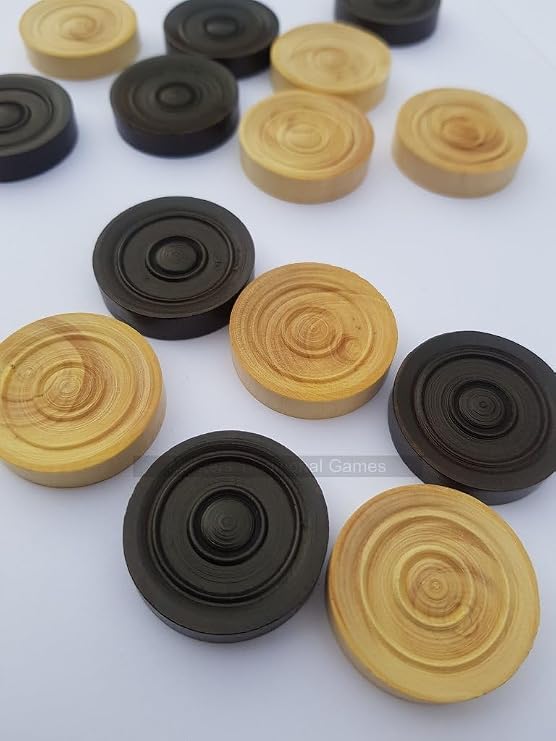 Dal Negro Set of 40 Boxwood Draughts (28mm)