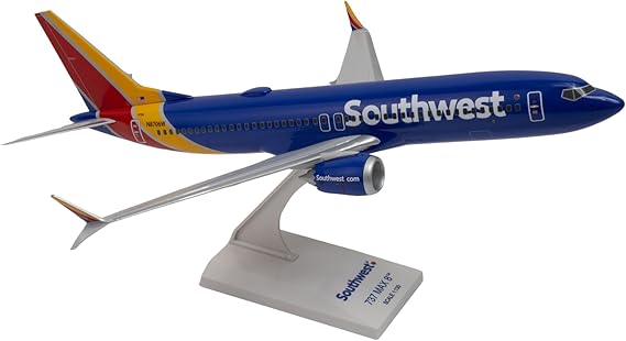 Daron Skymarks Southwest Airlines Boeing 737 MAX 8 1:130 Scale Model with Wi-Fi Dome and Stand