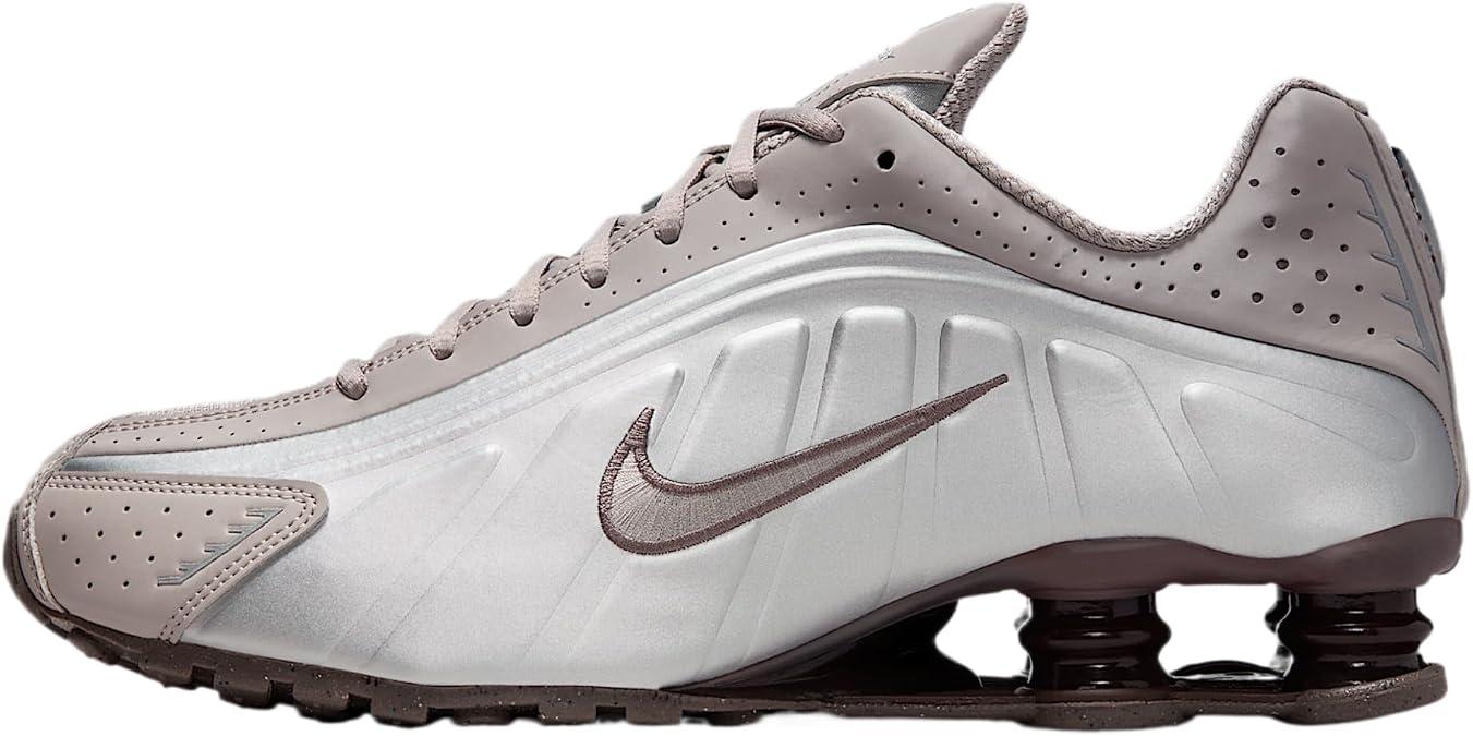 SHOX R4 | Size 9 US