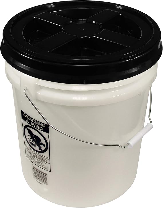 Bucket Kit, One Natural 5 Gallon 90 mil Bucket with Black Gamma Seal Lid