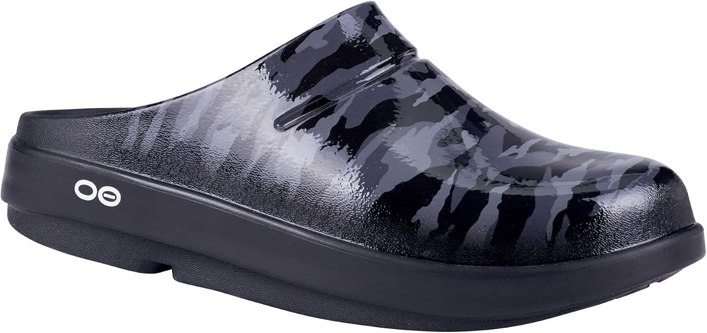 OOFOS OOcloog - Womens Lightweight Recovery Footwear - Reduces Pressure on Feet, Joints & Back - Machine Washable