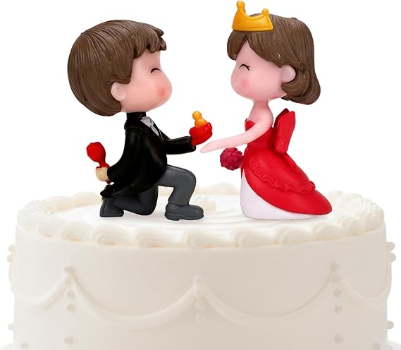 2.2'' Miniature Proposal Wedding Cake Toppers Bride Groom Resin Couple Statue Doll, Rustic Vintage Figurine for Bridal Shower Scene Figure Sand Table Cake Decoration Anniversaries Engagement Party