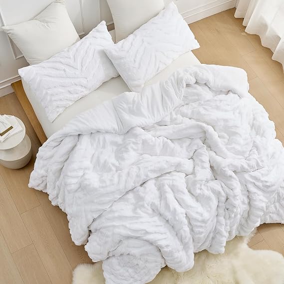 Tiger Plush Oversized Queen Comforter Set - White