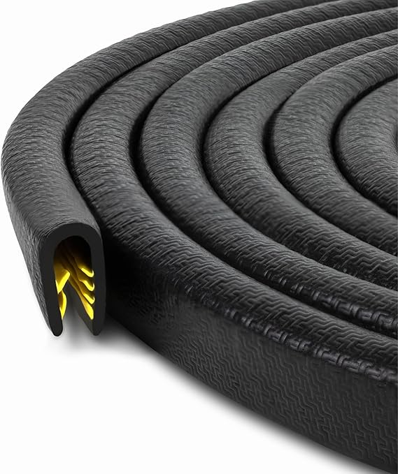 Edge Trim Black Large U Height 0.656" U Height x 0.039"-0.178" Grip Range (13 Feet)