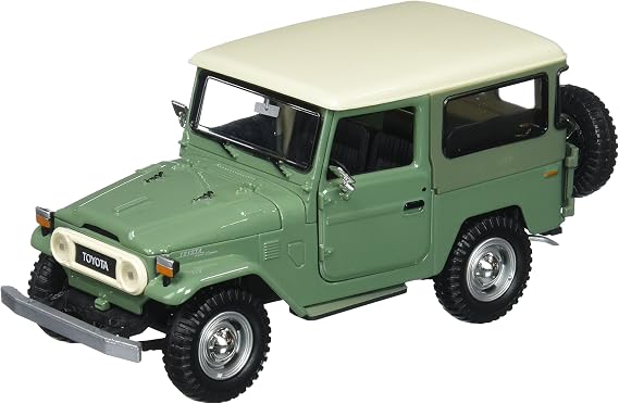 Motor Max 1:24 W/B Platinum Collection Toyota FJ40 with Beige Top MJ Exclusive Diecast Vehicle
