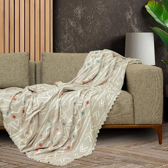 LATUDA CONCEPT SoftMicro Boho Ethnic Pattern Microfiber Sofa Cover and TV Blanket, Sofa Shawl, Anti-Slip Beige 130x180 cm