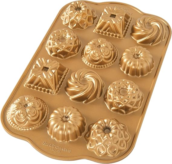 Nordic Ware Bundt Charms Pan, 3D Cast Aluminium Bundt Tin, Bundt Cake Tin with Geometric Pattern, Cake Mould Colour: Gold