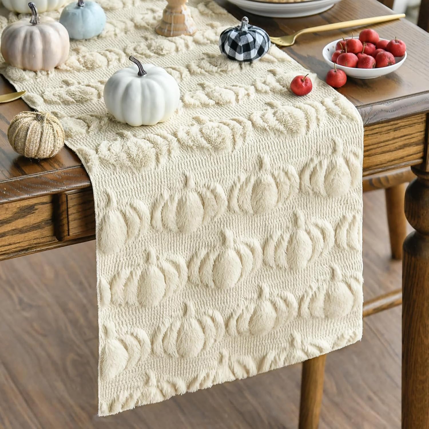 Halloween Pumpkin Table Runner Quilted Plush 3D Table Runners Fall Autumn Ivory Halloween Runners for Tables Kitchen Dining Decorations Party Supplies 13x72 Inch