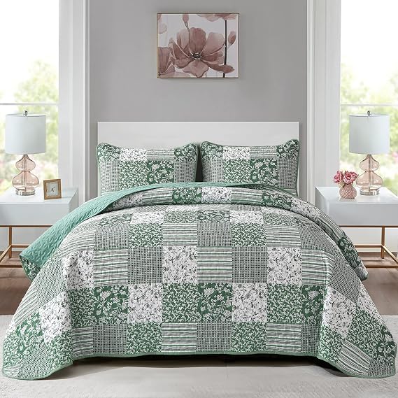 Mybedsoul Green Boho Queen Quilt Set, 3-Piece Reversible Soft Plaid Floral Bedding Set with 2 Pillow Shams - Sage Green Queen Size Quilt Bedspread Coverlet Set 90” x 96” | Soft Lightweight Microfiber Coverlet Set, 3 Pieces Plaid Reversible Bedspread, Bed Sets for All Seasons 90"x96"